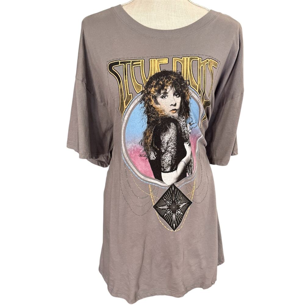Torrid, Stevie Nicks, Sz 1X 14-16, Gray, Tagless (Stamped Tag), Short Sleeve
